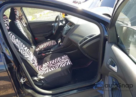 2016 Ford Focus Se z USA, uszkodzony, nr VIN 1FADP3F2XGL243546